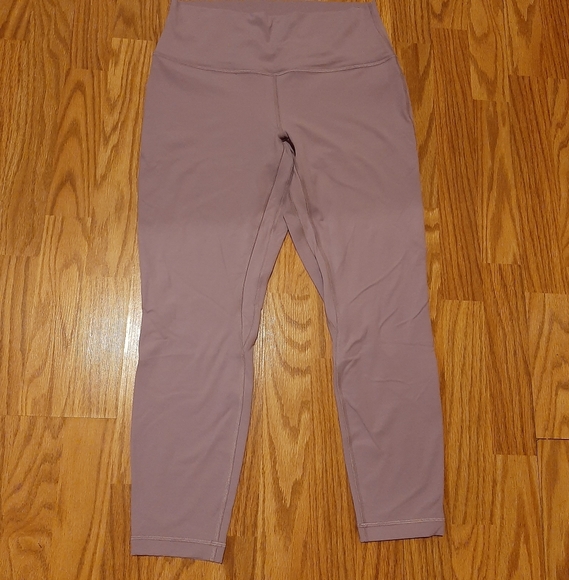 Lululemon aligns [double lined] - Picture 2 of 4